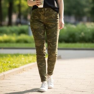 American Eagle Outfitters Camouflage Jeggings 6 Long Stretch